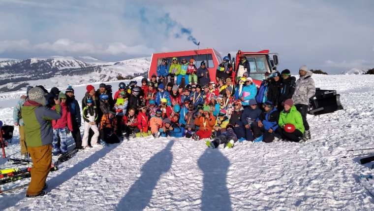 Опасные забавы: в Кыргызстане растет число пострадавших после катания на лыжах и тюбингах